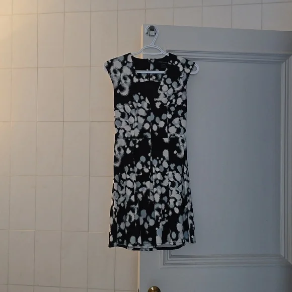 Dress - Picture 1 of 1